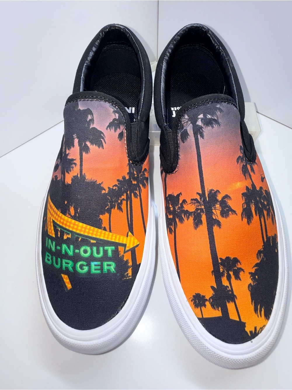 🍔Rare In-N-Out Burger x STRAYE "California Dreaming" Sunset Slip-On Shoes M9/W10
